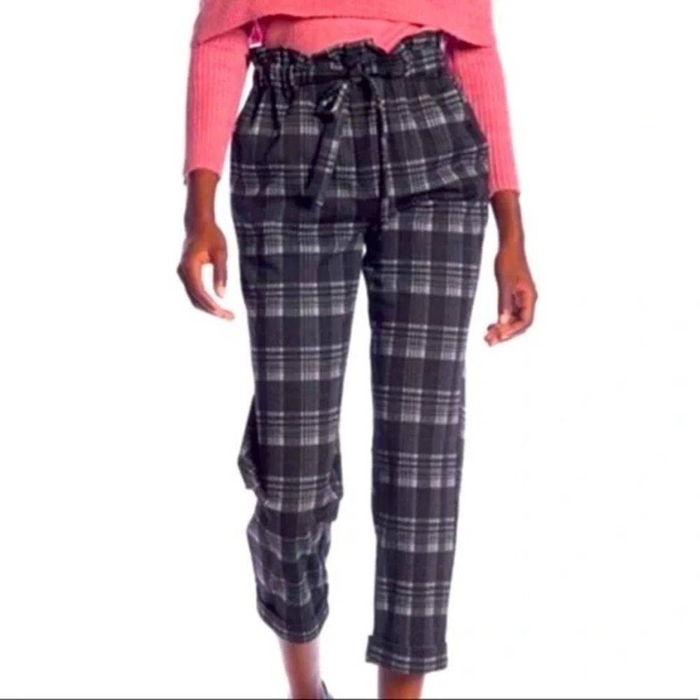 ROMEO + JULIET COUTURE Plaid Cropped Tie Waist Pants